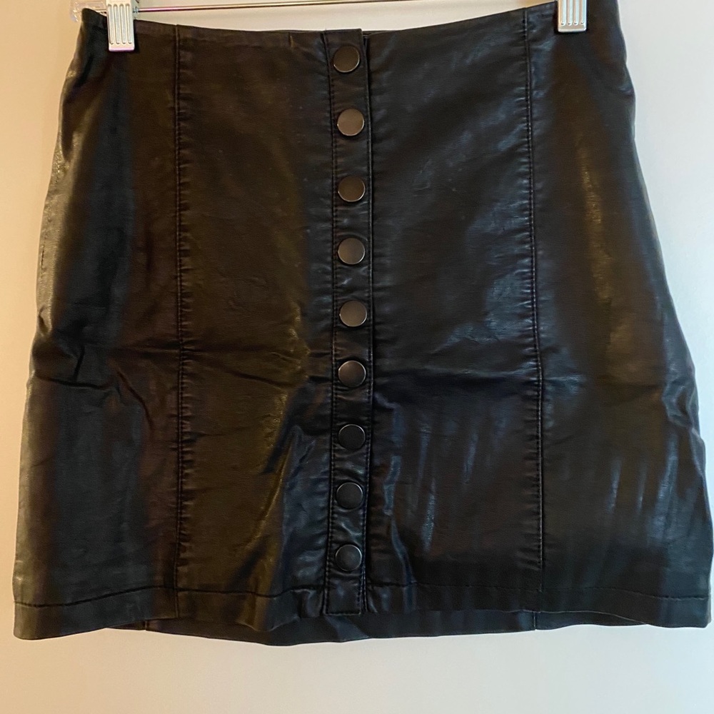 Faux leather mini skirt